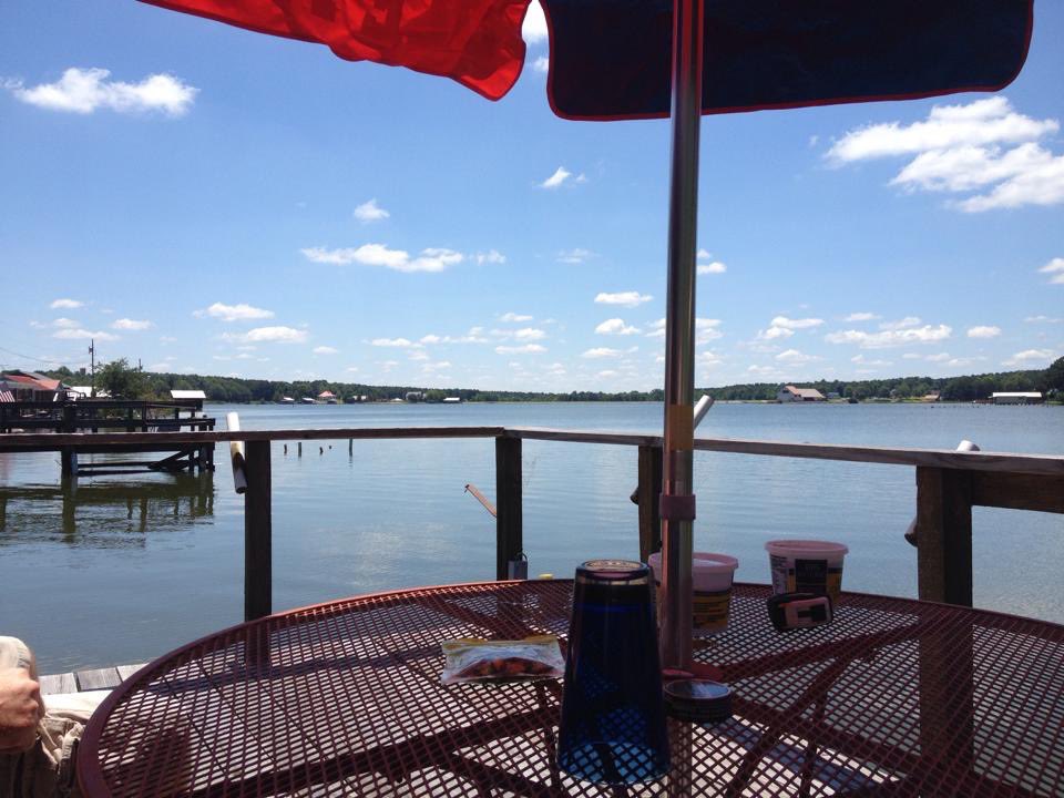trueredandblue's tweet photo. Kicking it on the porch. https://t.co/mZq9FZhrBz