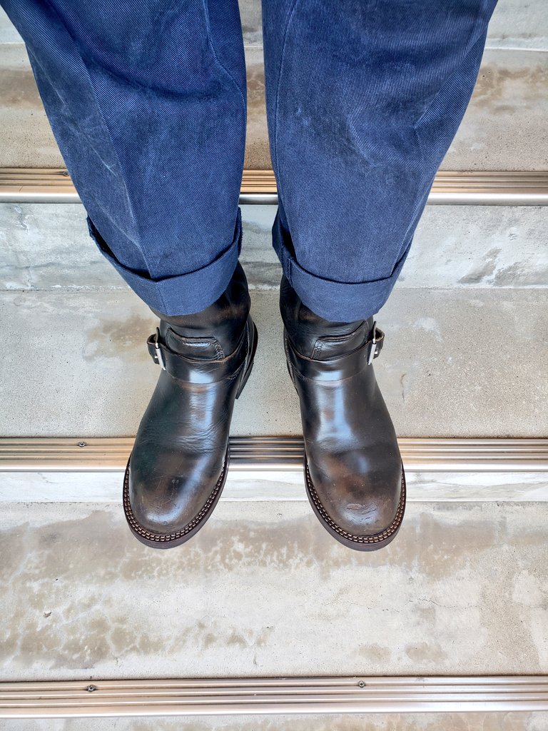 omokatasan's tweet image. おはようございます。
この湿気。この気温。8月から全然変わってないんちゃうかっていうくらい暑い。

今日は事務所にプロテイン搬入するのでリュック！
よろしくお願いします！
ﾄｯﾌﾟｽ #猫龍
ﾎﾞﾄﾑｽ #サラサラのレーヨン混パンツ
ｸﾂ #redwing2268
ﾄｹｲ #TENTOSEN
ｶﾊﾞﾝ #APCEASTPAC