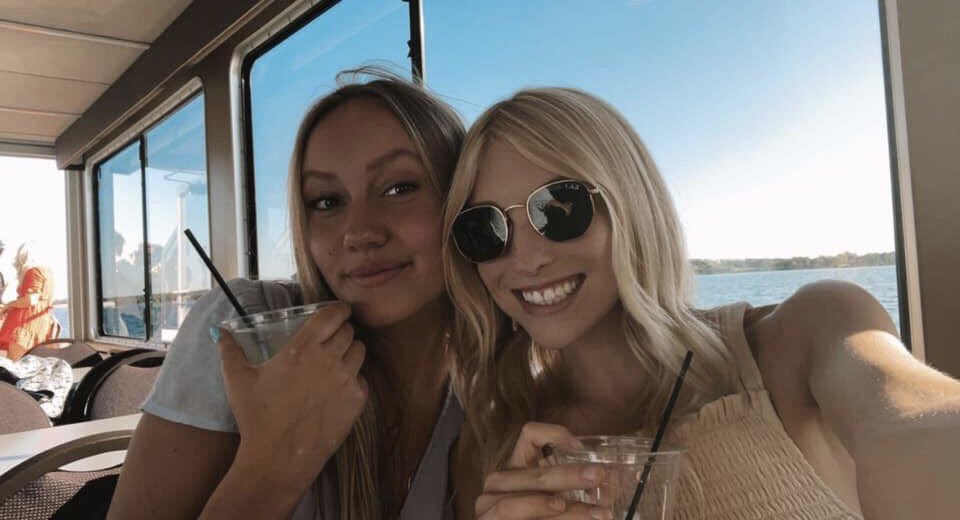 ChattMegan's tweet photo. it’s been a month since i’ve seen @madisonbrooke14 and I am not okay :( https://t.co/Pjw1PyDSZn