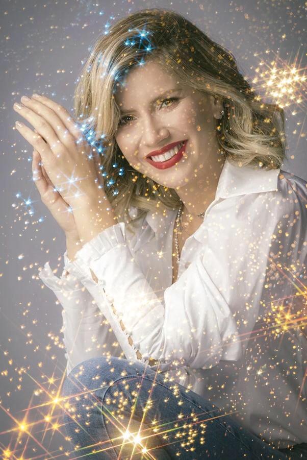 Isa19isacris2's tweet photo. She, she, por siempre👑👏❤️🇺🇾💃 https://t.co/2DCJ6is9aS