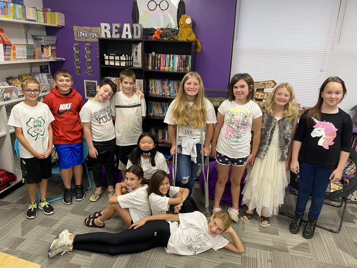 NatDJohnson's tweet photo. Class color day! Wearing our white and showing our 5th grade class spirit! 
#KCErocks #Homecoming2021
@KCEprincipal @WildKatNation1 https://t.co/etZcDUDZZ3