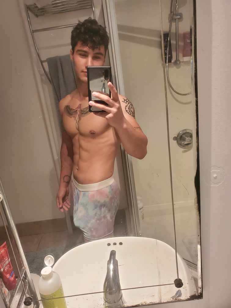 Adonis Lounge tweet media