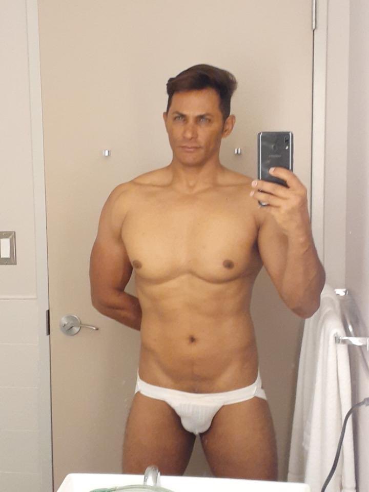 Adonis Lounge tweet media