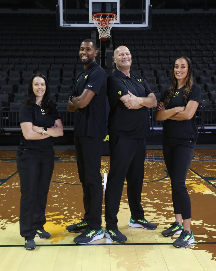 Oregon Basketball Coaching Staff: Insight Into Their Strategies and Impact