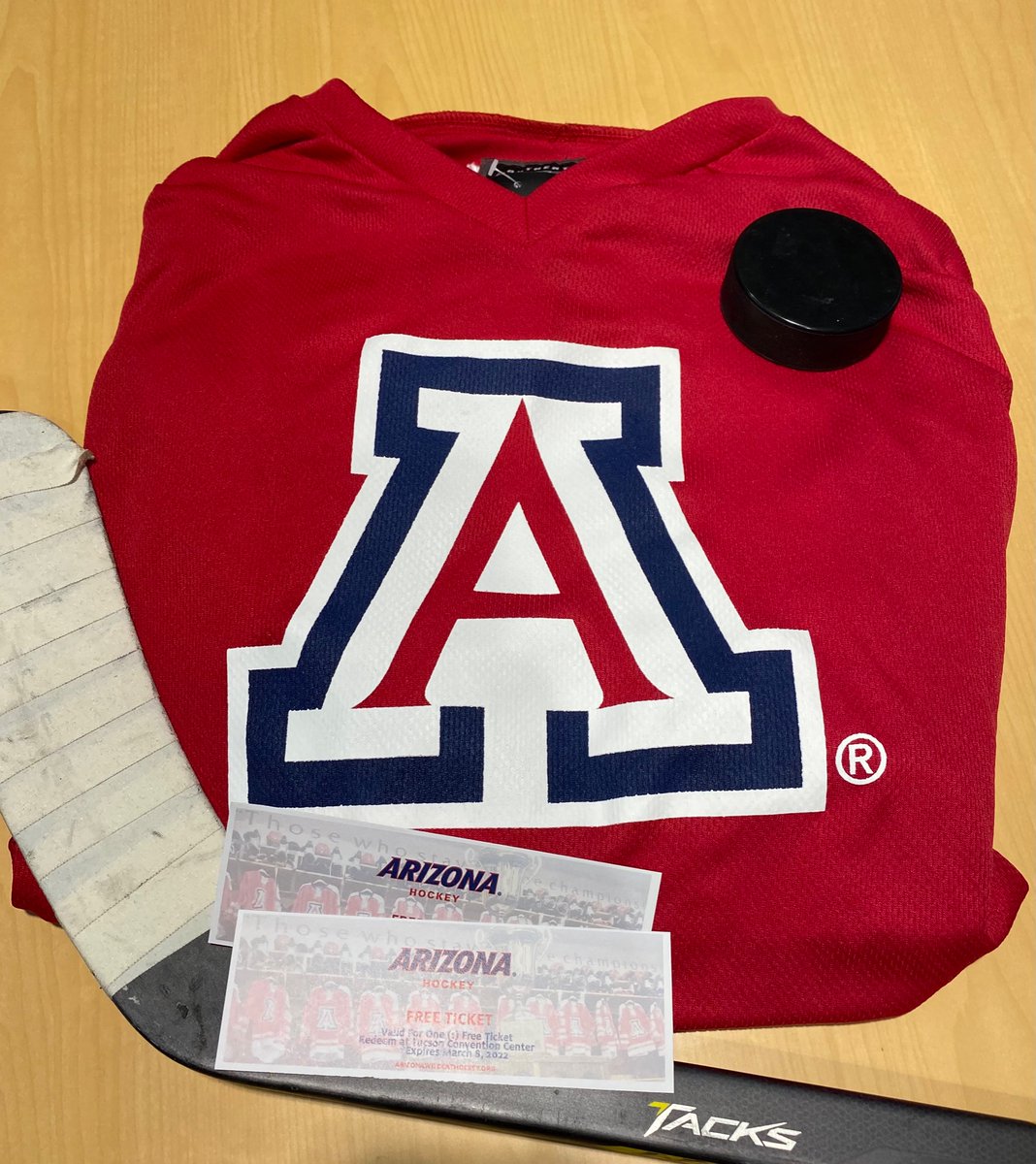 Who wants to win 2 FREE tickets to our home opener this Friday? Retweet this post for a chance to win 2 tickets to the Wildcats vs. CSU at the <a href="/TCCTucson/">Tucson Convention Center</a>, puck drop is 7:30pm! <a href="/whatsuptucson/">Whats Up Tucson</a> <a href="/ESPNTucson/">ESPN Tucson</a> @VisitTucsonAZ