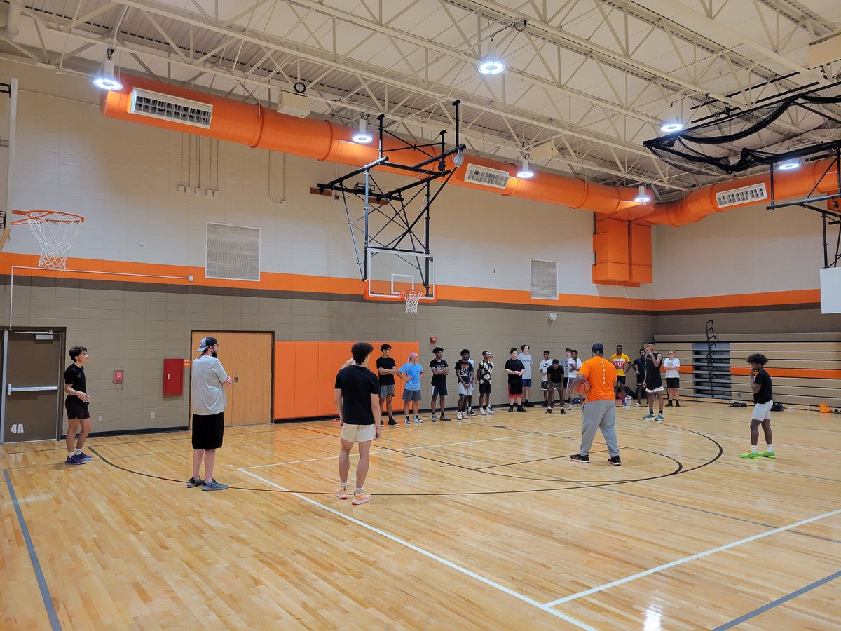 <a href="/CoachRodChamble/">Rod Chamble</a> and <a href="/Mhane_Serryman/">Shane Merryman</a> sharing years worth of knowledge tonight at open gym! Big season coming! #GoBruins