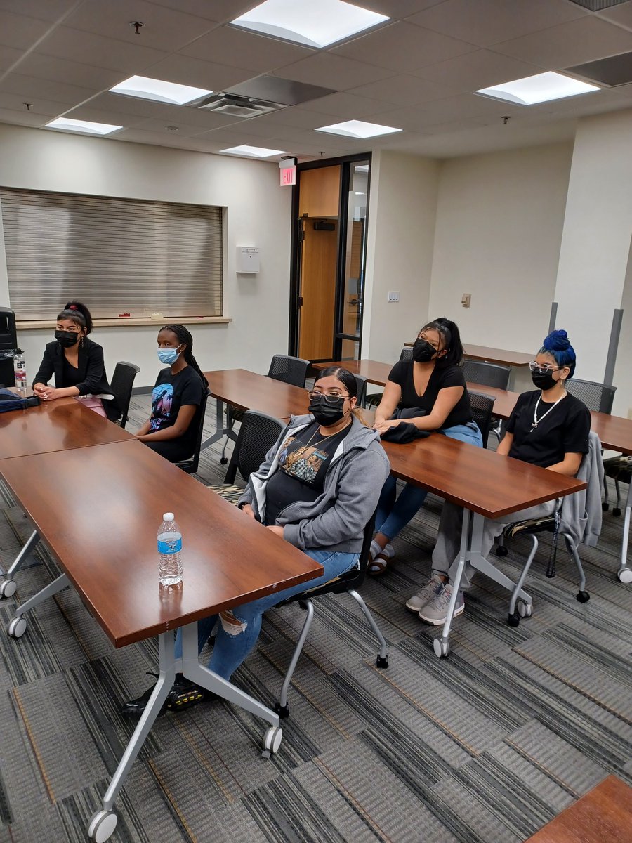 JeamesSailor's tweet photo. @EastsideECHS @AISD_CTE @Fan4EMHS @EMVT_STEM @ywib_socal Our own Marith Diaz representing #EMHSPanthers at #STEM event at Texas State Univ this evening. Great Ambassador for our campus & Young Latinas interested in STEM careers. #PawsUp #AISDproud #FutureIsNow #education https://t.co/sxYiOc7mK0