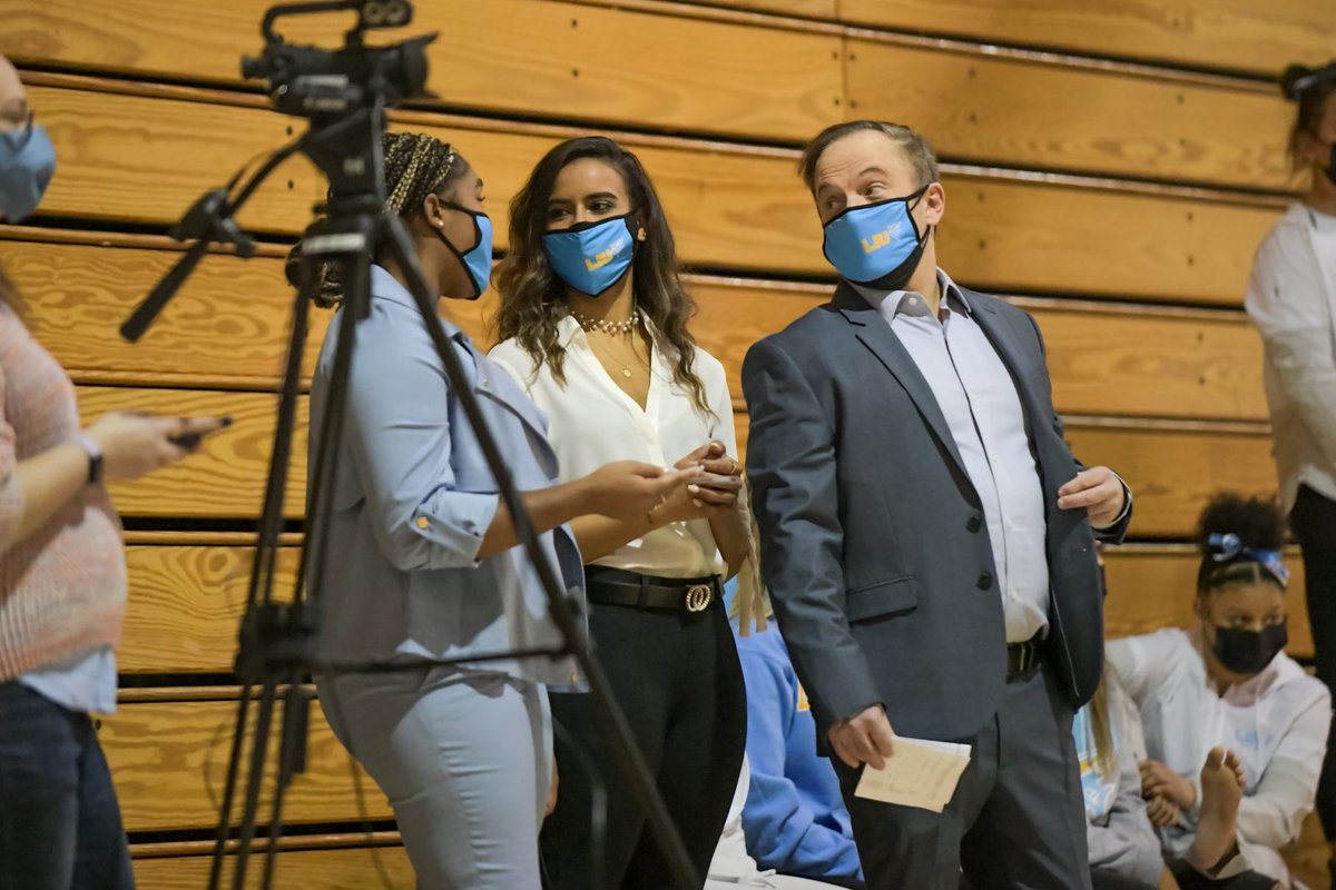 Before the day is over, we would like to recognize our coaches Randy Lane, Hallie Mossett, and Lauren Marinez on this National Coaches Day! Thank you for all you do! #NationalCoachesDay #FinsUp💙💛🦈