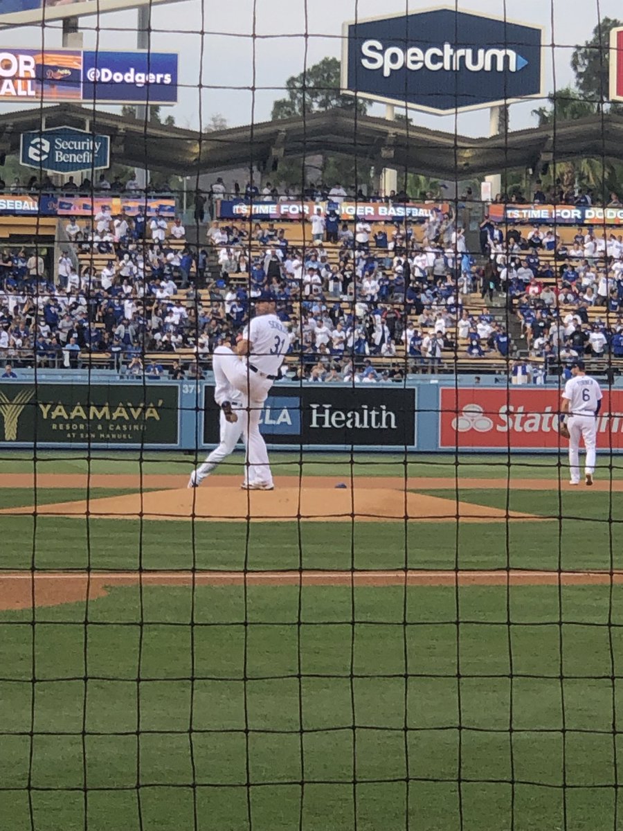 mark_hiepler's tweet photo. To the max#letsgododgers https://t.co/jDH0yecOw6