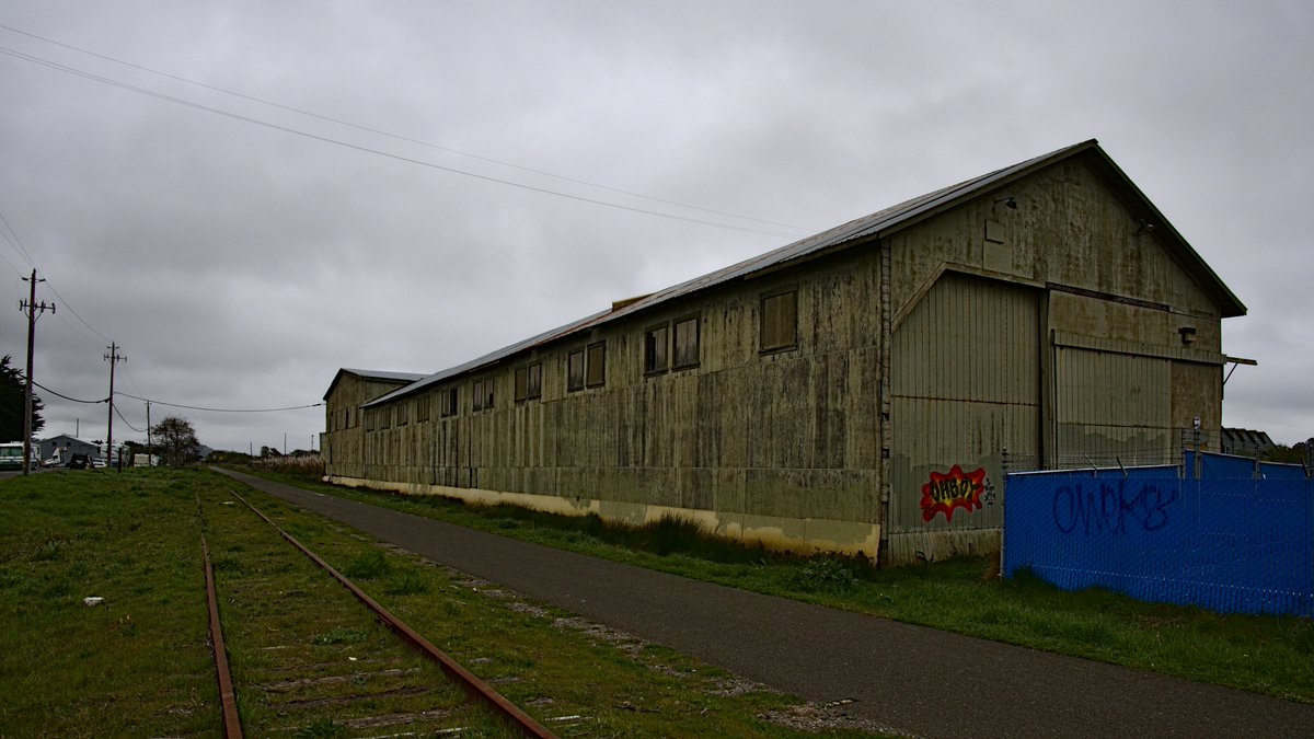 compostwizard's tweet photo. "Aimlessly Wandering" a digital photograph capturing the lonesome ambiance of a dismal day with nowhere to go. 

Now available on HEN for .75 XTZ!

https://t.co/PDNt4knEbI https://t.co/8r7zifydFC