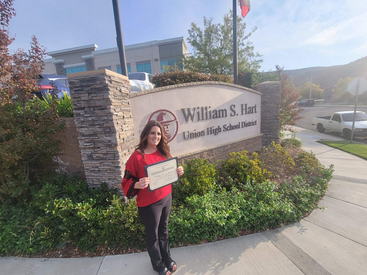 meestercoash's tweet photo. Hart High Teacher of the year! Super proud of you baby. Well deserved. https://t.co/tx5eAGBoVx