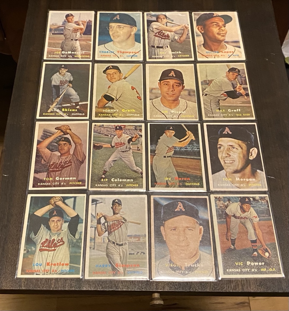 KyleBReynolds's tweet photo. @CardsStory 1957 Topps Kansas City Athletics lot of 16

$40 shipped BMWT https://t.co/aDyCPMjN7e