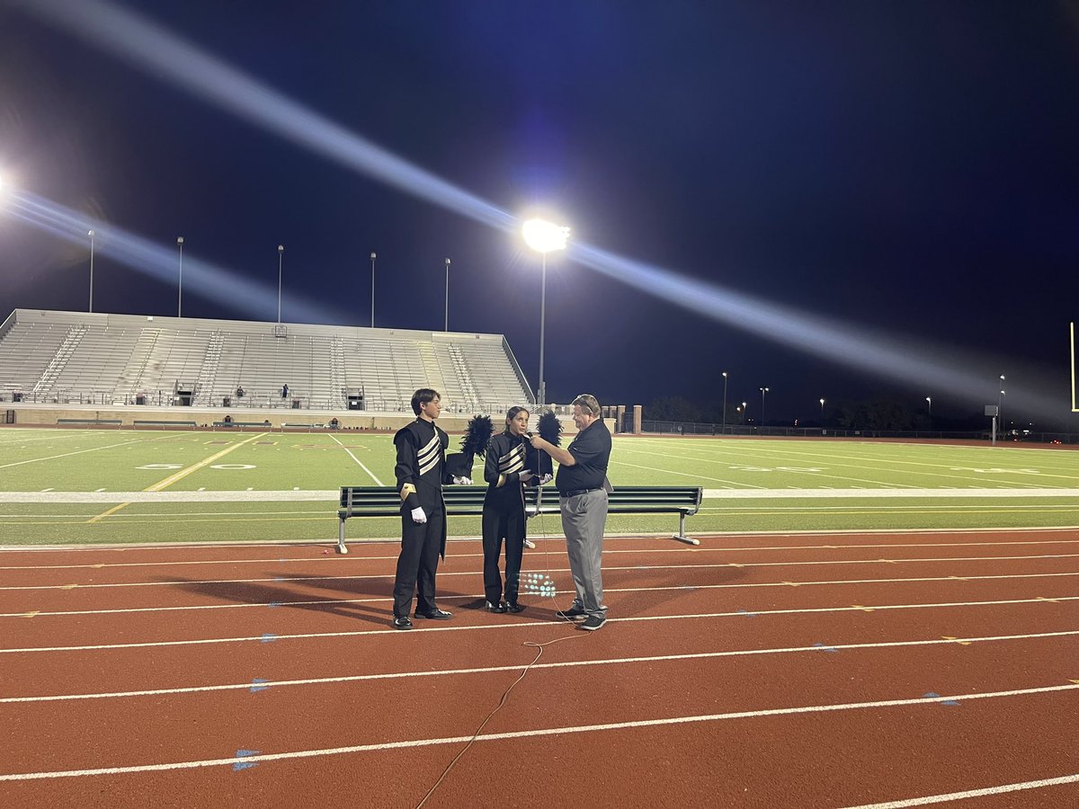 LParkerEdD's tweet photo. Here at the annual #bandexpo @EMSISD these @BoswellBandGold leaders led am amazing performance #CommUnity #EMSProud https://t.co/fwzGvE3vq7