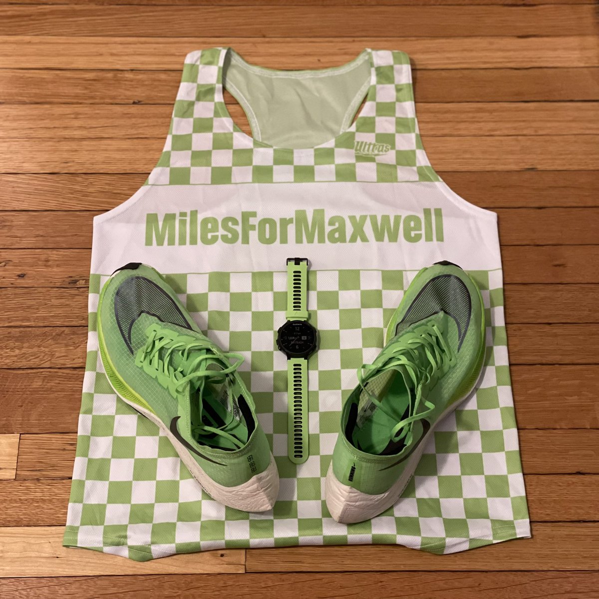 26MforMaxwell's tweet photo. Rest day and time to get the gear ready! 4 days to go! @chimarathon #milesformaxwell #slc6a1 https://t.co/UfPbJiUxD3