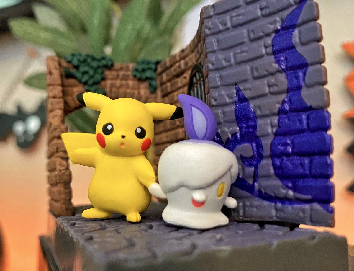 MagicMakesKate's tweet photo. Grim grinning ghost come out to socialize..👻😓🕯

#Pokemon #Pokemontoys #Toys #PokemonGo #toyphotography #Pikachu #ポケモンGO #gaming #spookyseason #Pokemonphotography https://t.co/tQ8kNzxpgb