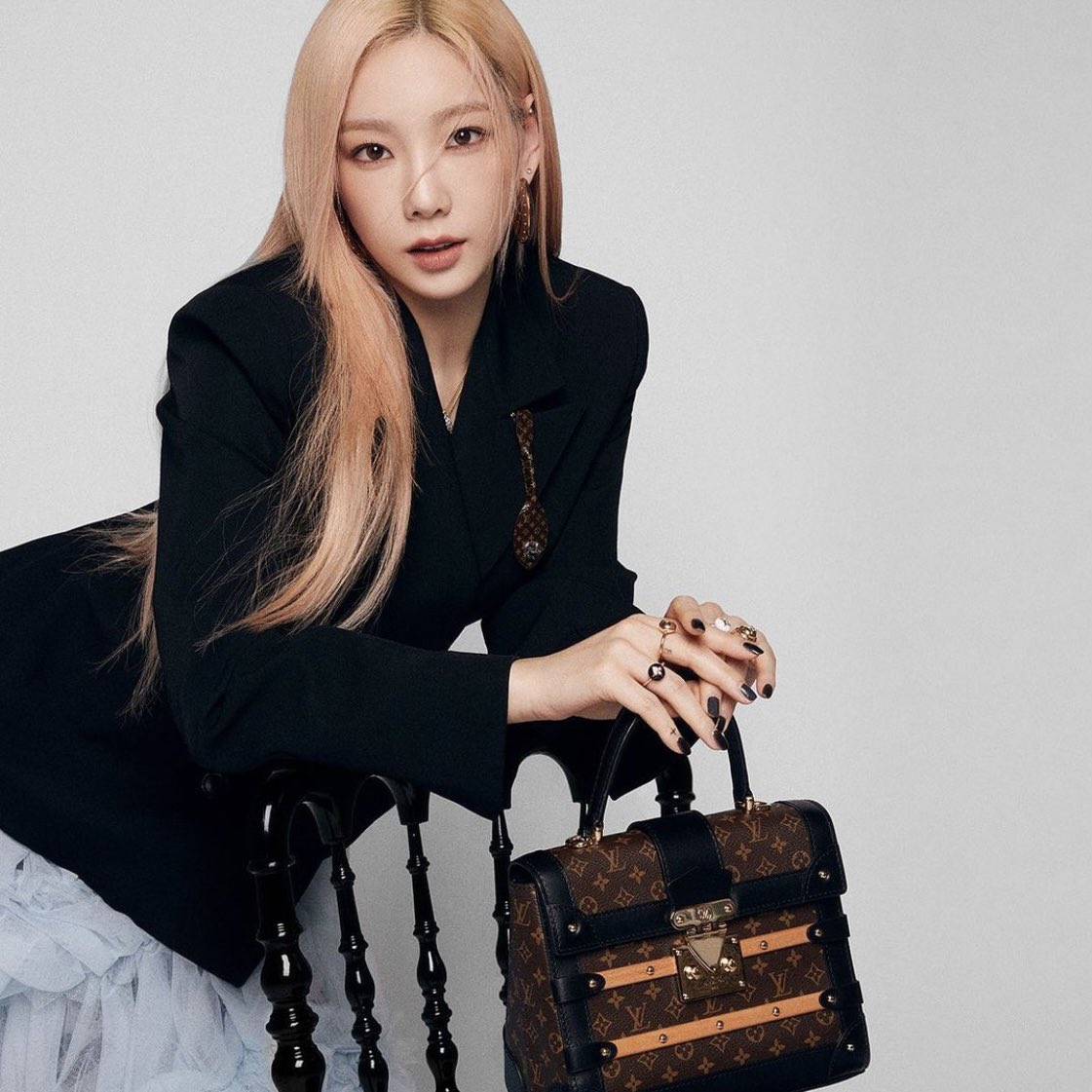 foreverlovetaeyeon on X: As Taeyeon officially becomes an ambassador for Louis  Vuitton today. She joins BTS as the ONLY South Korean music artists to  endorse the brand. Only three Korean celebrities endorse