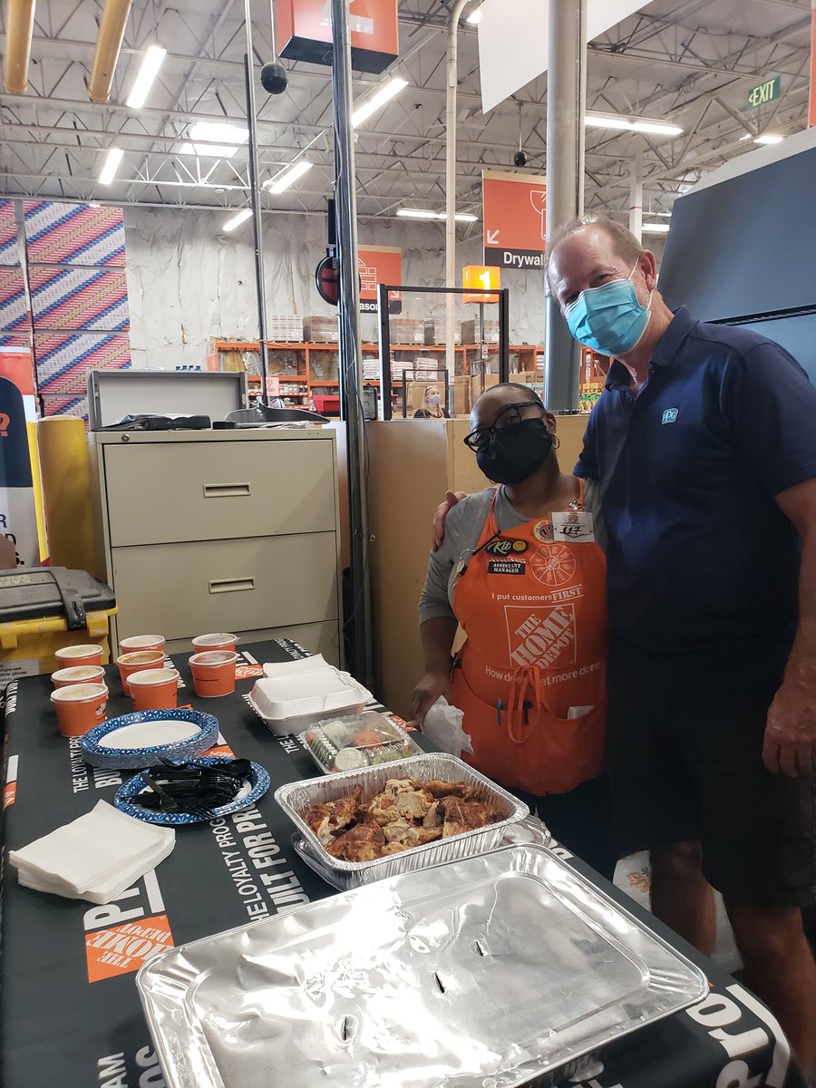 Bernade80165943's tweet photo. Today our Team was appreciated with our Glidden Rep Mike Anton four all our hard https://t.co/XMhjgKuM4q Team. https://t.co/scqjvFOSNf