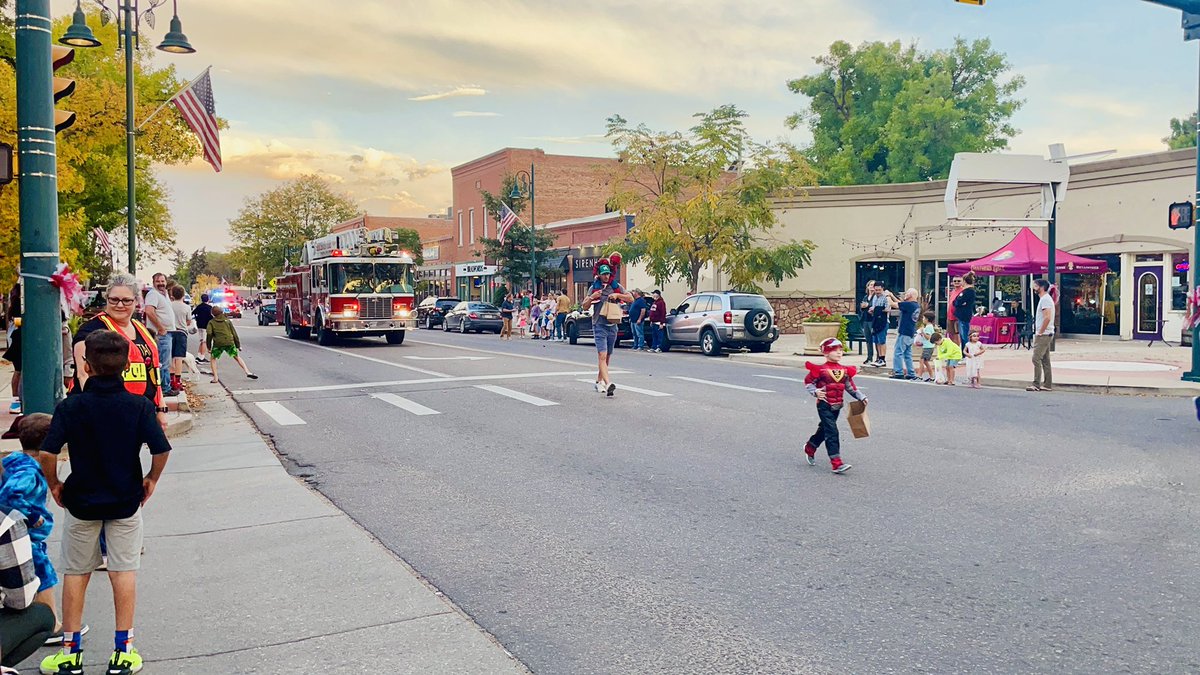 Great night for a small town parade! GO SPARTANS! 📣