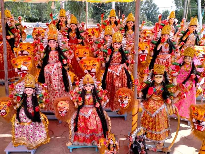 ।ॐ जयन्ती मंगला काली भद्रकाली कपालिनी।
दुर्गा क्षमा शिवा धात्री स्वाहा स्वधा नमोऽस्तुते।।

आप सभी भक्तों को नवरात्रि के पावन पर्व की  हार्दिक शुभकामनायें 
माता रानी की कृपा आप सभी पर सदा बनी रहे
जय माता दीं 🙏
#Morena #मुरैना #Chambal #socialmedia