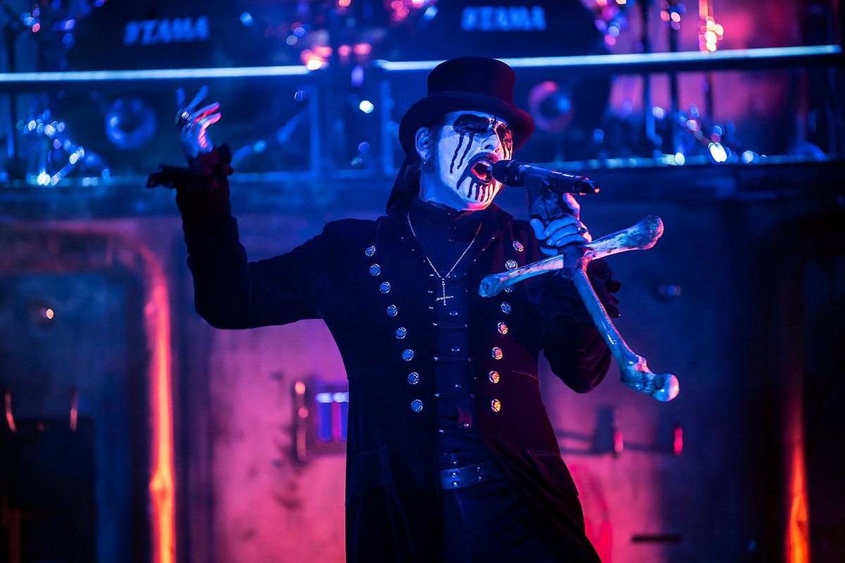 kingdiamond's tweet photo. Dreams in the night, they drive me insane.. Photo: Maurice Nunez https://t.co/l1DhznwtTI