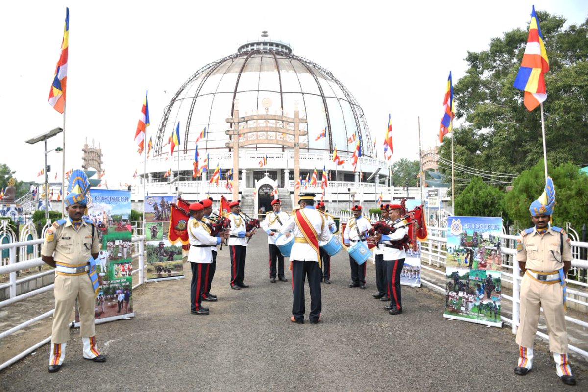 gccrpfnagpur's tweet photo. #AzadiKaAmritMahotsav #PipeBand @crpfindia @gccrpfnagpur @WSCRPF2016 At DeekshaBhoomi for #awareness for people to know about CRPF @HMOIndia @PMOIndia @ZoneHyd @randeep33073900 @TOI_Nagpur #Nagpurians #FitIndia #CycleRally https://t.co/GrCoiz8tcf