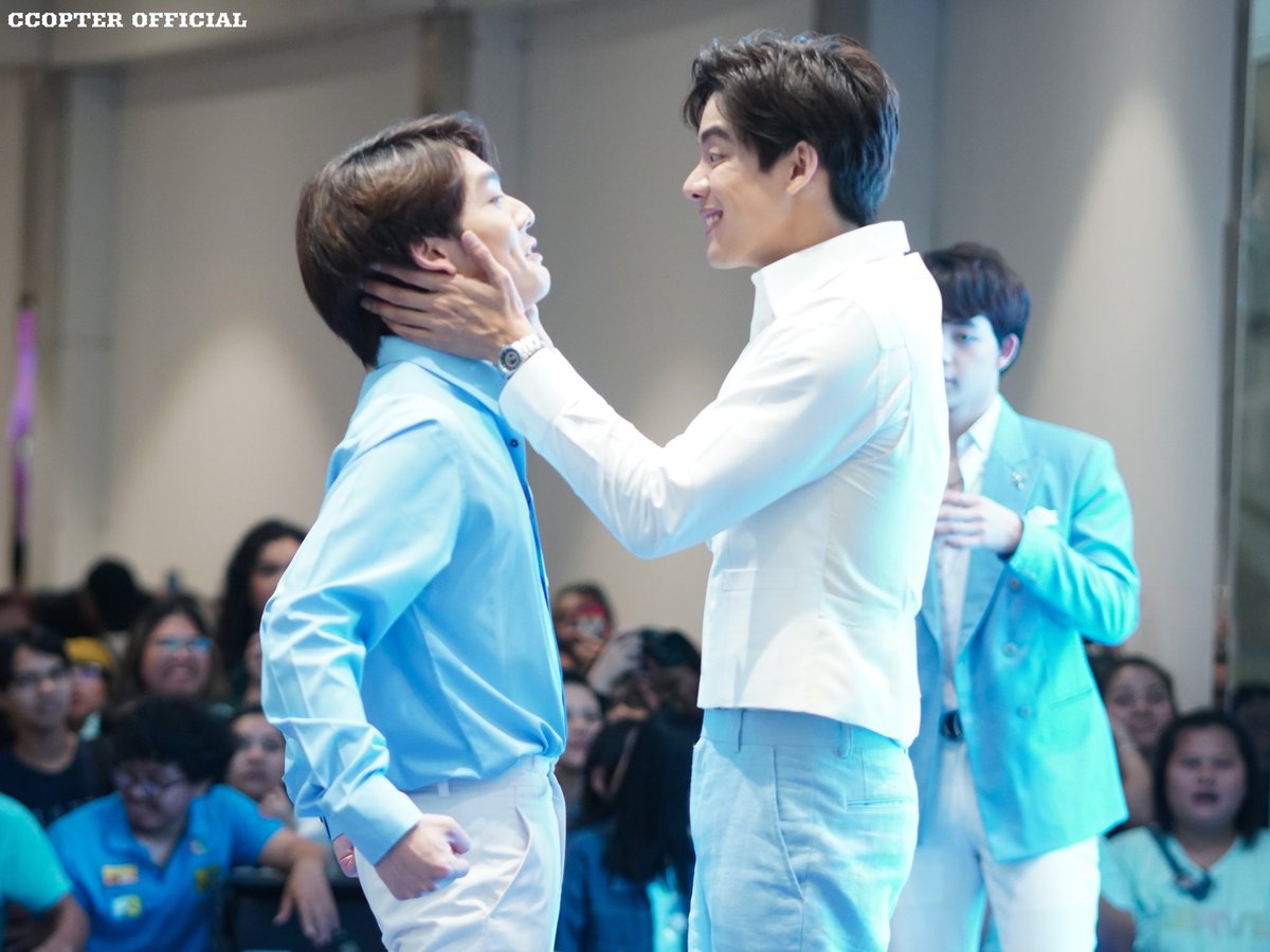 warlock0801's tweet photo. My bias and my bias wrecker.. 🤩🤩🤩
The baby and the Daddy.
(just dont let them team up in a game 🤫)
#TaeCop
#TaeDarvid
#CTRPANUWAT https://t.co/2IWHVS9zKZ