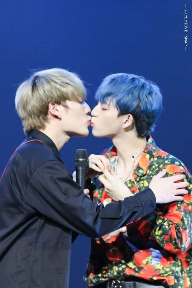 warlock0801's tweet photo. If these two sails, say goodbye to your ship. 🤩
They kissed more than your ships, and "that's how they show their love for each other (as brothers)"
"they can switched whose name would go first"
#DetCop
#CopBas
#CTRPANUWAT
#บาสเด็กอ้วนที่แท้จริง https://t.co/qbGpS8ipEZ