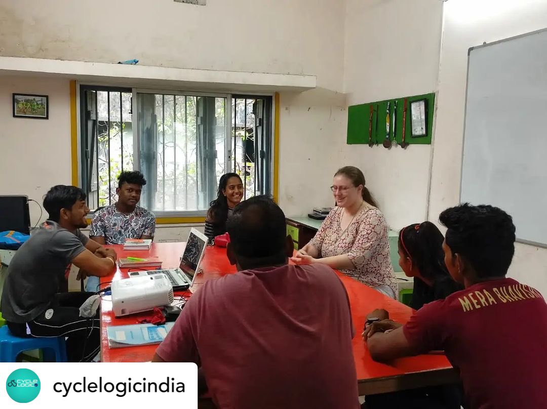 ArchaeoNomad's tweet photo. We love mentoring and collaborating to build capacities at @immersivetrails. Thanks @chirpycrow & @junglecrows for giving us this opportunity to train and collaborate with #CycleLogic to create urban and cross country #cultural experiences on ๐ด ๐ด ๐ด https://t.co/c5HsK8UB0z