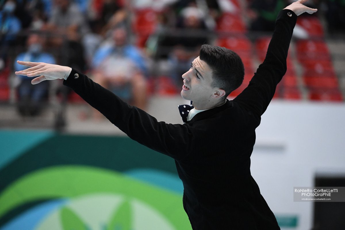 #PatinajeArtístico | Los patinadores de la selección española, <a href="/NaBaldizzone/">Natalia Baldizzone</a> y @LlorencAlvarez, nuevos campeones del mundo sénior de Solo Danza 🥇🛼✨

🙌 Históricas medallas de oro para nuestra delegación en el Campeonato del Mundo de Paraguay 🇵🇾

📰👉 fep.es/website/16-137…