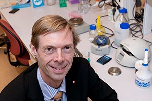 ”Precis det här vi satsar på” säger Robert Brummer om regeringens ”En färdväg för hållbara livsmedelssystem”. En utbildning för branschen ska nu tas fram inom satsningen Mat och hälsa.
#hållbarhet #matochhälsa
oru.se/nyheter/utbild…