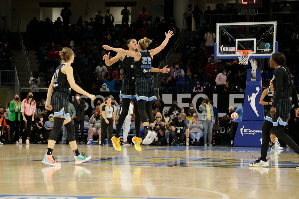 About last night 🤩

The No.6 @chicagosky defeated the No. 1 Connecticut Sun and are now FINALS BOUND 🎉 #WNBAPlayoffs 