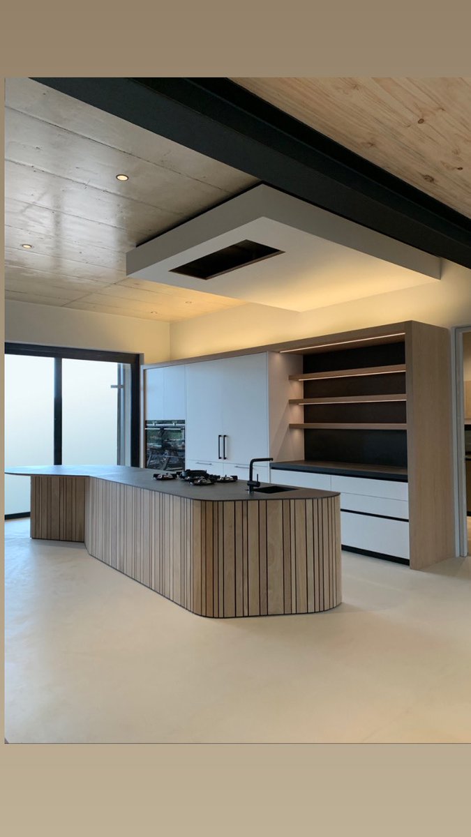 DeSteyl's tweet photo. Brand new kitchen just completed 😍 https://t.co/lcO9gsYqJk