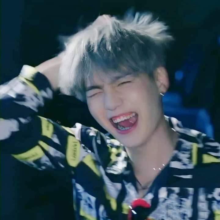 Nucha_loveBTS's tweet photo. วินาทีตกหลุมรัก😳💜 #SUGA https://t.co/dAUTN6sCHz