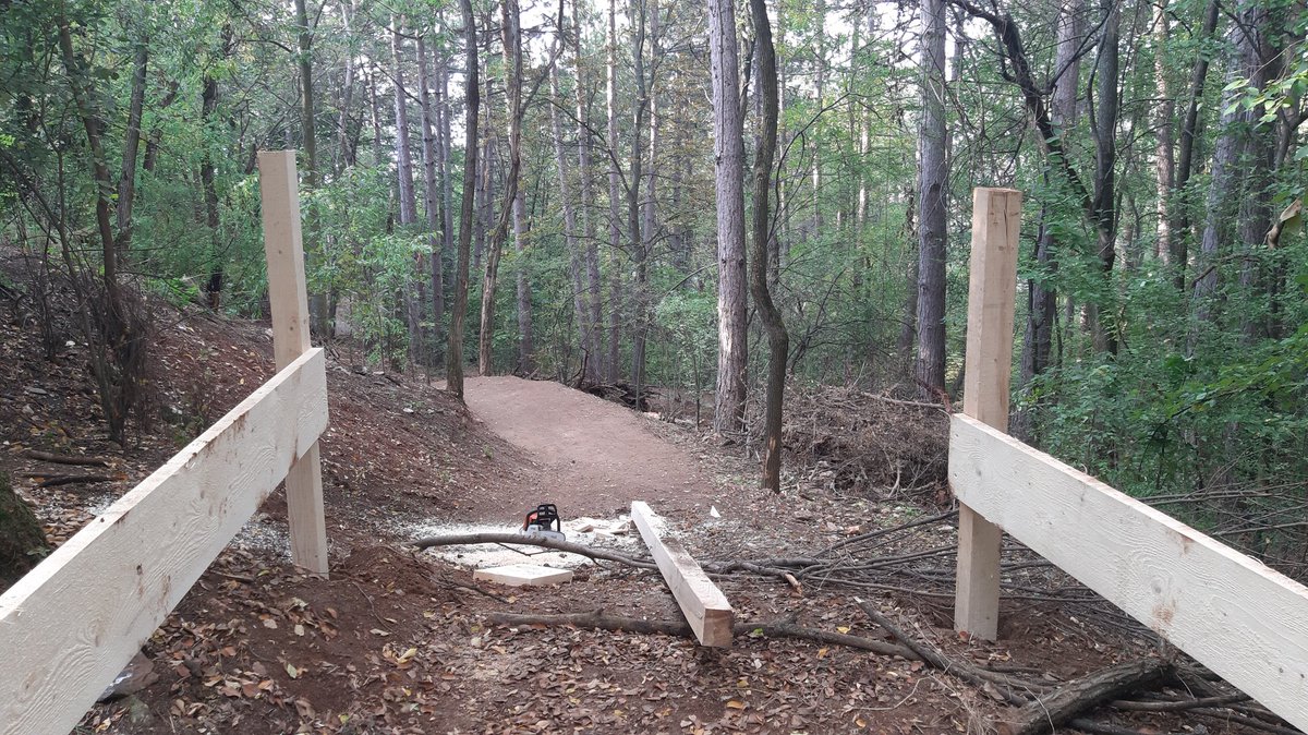 Тест на новата flow DH патека на Водно. Одлично направена, браво за изведувачите.