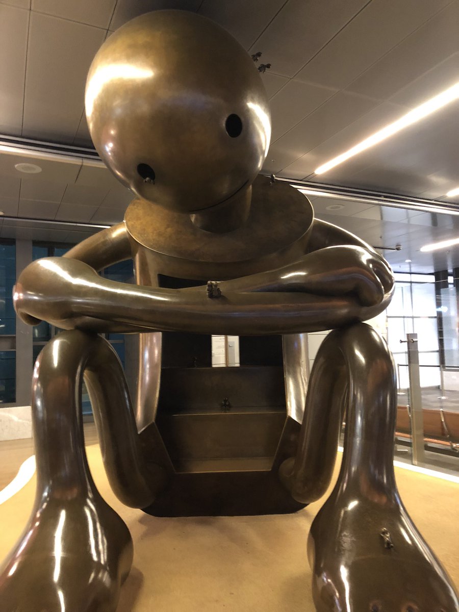 PerfectParker4's tweet photo. Look at this puplayground in the #dohaairport buds! #flatparker #airportart #artiscool https://t.co/7NDI9Xa9vb