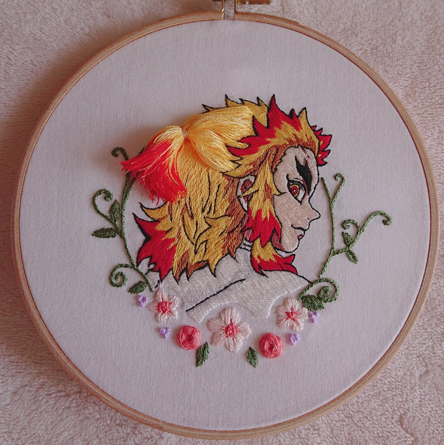 もちもちのおもち 煉獄さんのハーフアップのしっぽをもふもふする刺繍を作りました 鬼滅の刃24話より 鬼滅キャラクターの髪の毛を模したメイクブラシセットみたいなグッズがあるといいなー キャラ刺繍 鬼滅手芸部 T Co Rxomqecugy Twitter