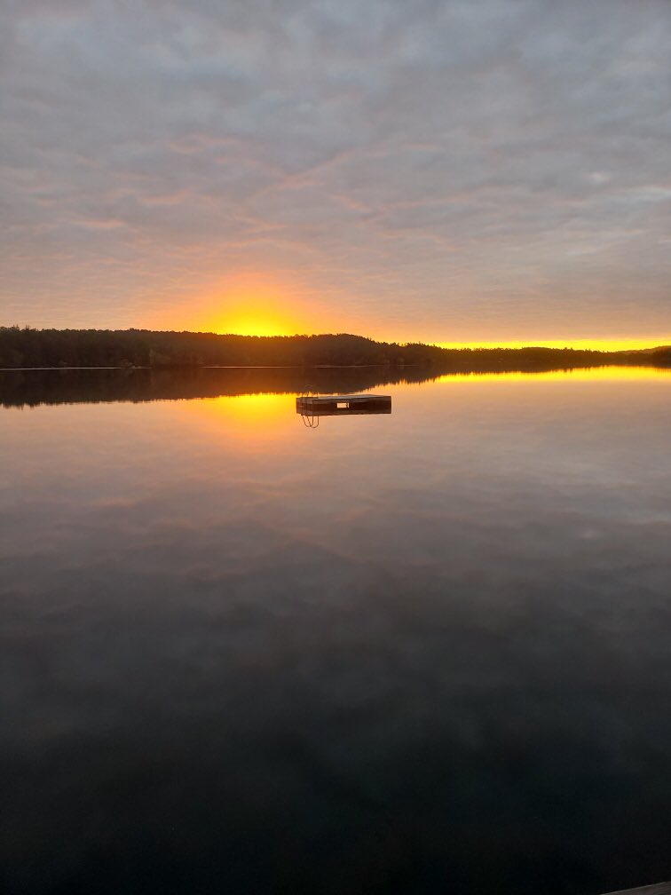 jefbrigs's tweet photo. Sunrise or sunset? #sunrise #sunrisers #sunrisephotography #sunrisetwt #sunset #sunsets #sunsetparadise #maine #mainelife #bridgtonmaine https://t.co/vefEJkSWjE