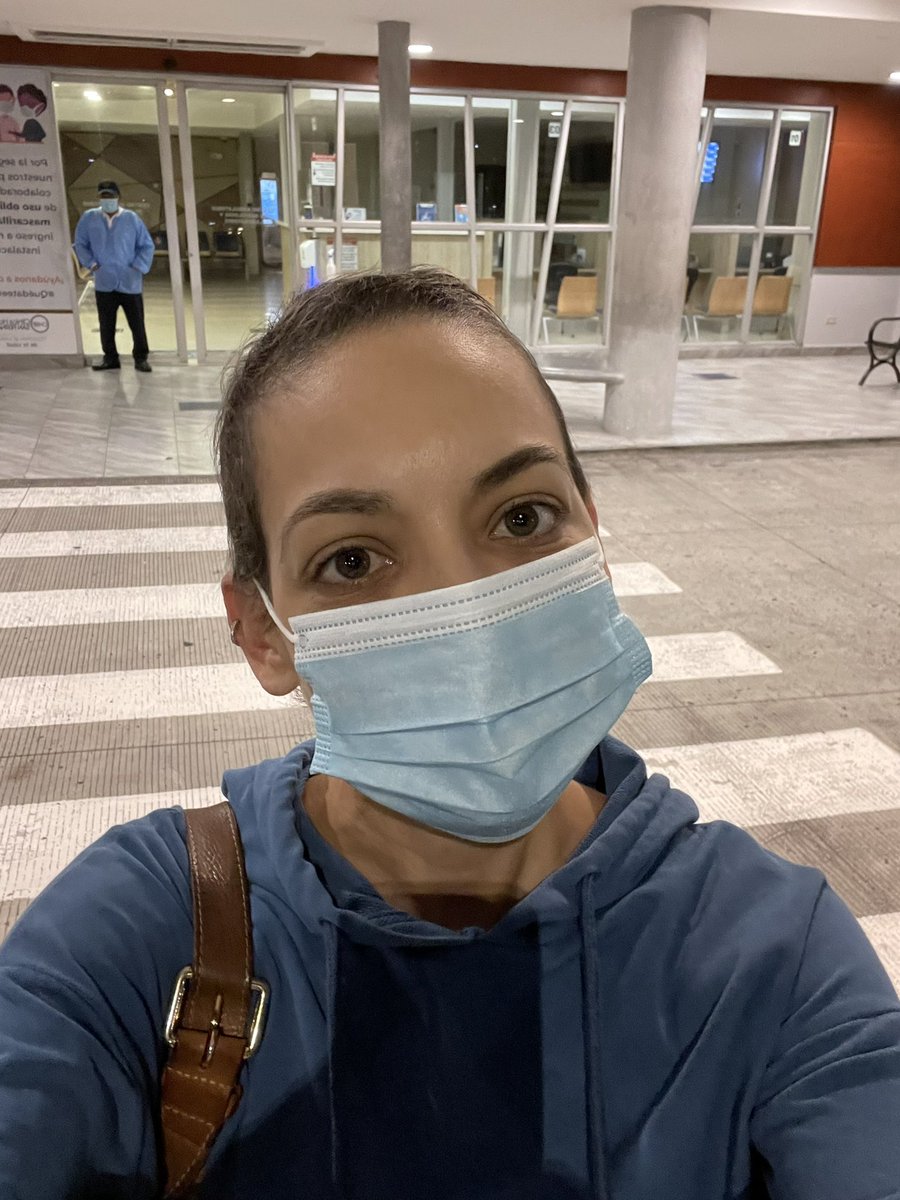 ariana_lyma's tweet photo. Hoy me tocó resonancia cervical. Fue más largo de lo normal. Salí como si hubiera corrido 21km. AGOTADA! Lo bueno es que puedo ver como voy, así que esperemos que esos resultados salgan todos negativos. https://t.co/hykDRNB99e