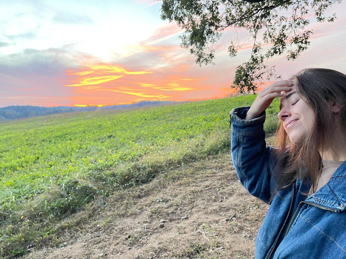 SophieCoran's tweet photo. Woo! I am extremely excited to be opening for the glorious @SalekaNight at @worldcafelive next week, 10/13 with a solo set ✨don’t miss this! ❤️

Grab tix: https://t.co/YIF5VVk6Cx https://t.co/0MB1Aphy96