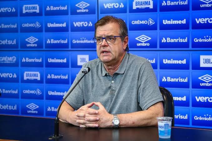 blitztricolor's tweet photo. 🚨 Marcos Herrmann não é mais vice de futebol do Grêmio.

🗞 Rádio Gaúcha 
📸 Lucas Uebel / Grêmio FBPA https://t.co/ZEMRBqLKer