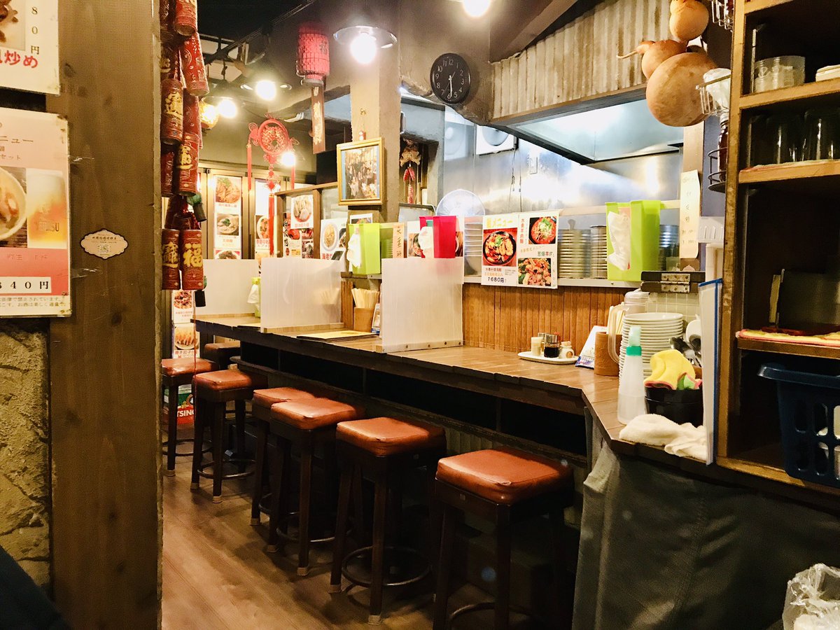 横浜中華街で一番好きな、四川料理店の杜記（トキ）。
細い路地裏道を入っていった場所にある、隠れ家的な穴場スポット。
刀削麺（とうしょうめん）や、餃子が美味しい。
観光客向けの食べ放題レストランよりも、こっちの方が断然オススメ！