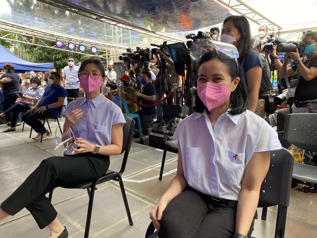 rapplerdotcom's tweet photo. @maracepeda LOOK: Robredo’s children Aika and Tricia now here. Both are wearing pink face masks.  #PHVote #WeDecide | via @maracepeda 

UPDATES: https://t.co/uggX3doaDR https://t.co/4meWF2d4ft