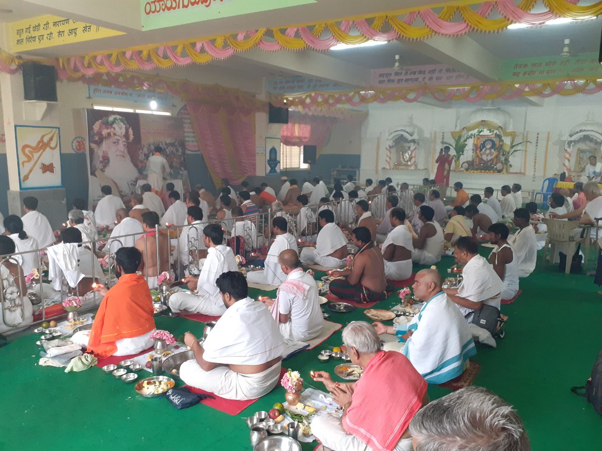 AshramBlr's tweet photo. #ShraddhIsNotAMyth
#Shraddh is done only to pay off salvation of forefathers by Chanting of Vedic mantras by Brahmins...
~ Sant Shri Asharamji Bapu Ashram.
#ThursdayMotivation ~
Here are the glimpses of #श्राद्ध program organized on 6 Oct 2021~
#MahalayaAmavasya at @AshramBlr. https://t.co/ePuIzZxo1w