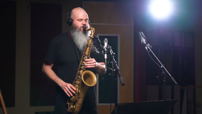 PerthJazzFest's tweet photo. Adam Page is a composer from Adelaide who’s known for his multi-instrumental looping performances. Watch his arrangement of Pachelbel's Canon in D for loop pedal, electric guitar, voice + sax on @ABCClassic and see him perform at #perthjazzfest on Nov 6: https://t.co/uOcku8zABv https://t.co/Mhxl7zxhxS