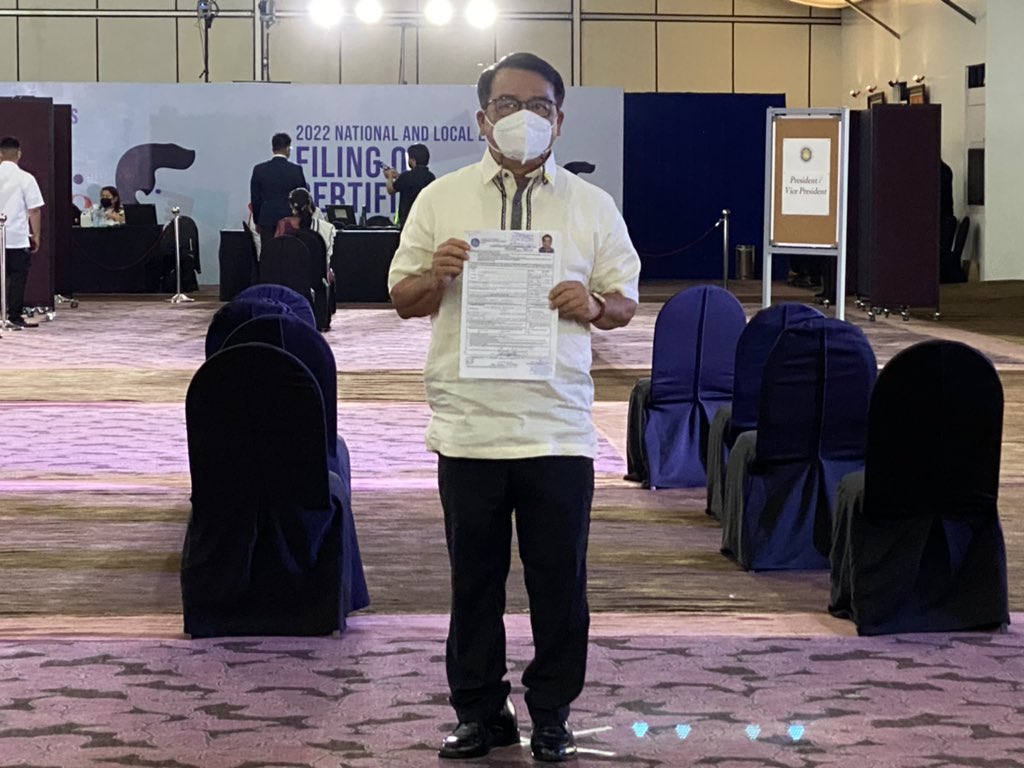 Human rights lawyer Neri Colmenares files candidacy for another Senate try in #Halalan2022