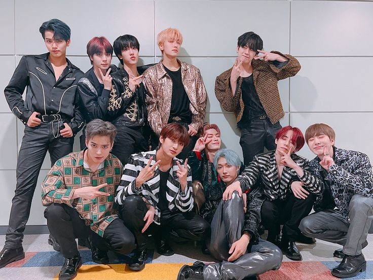 Omega x kpop группа участники. Omega x корейская группа. Omega x группа участники. Omega [ группа корея. Omega x yechan.