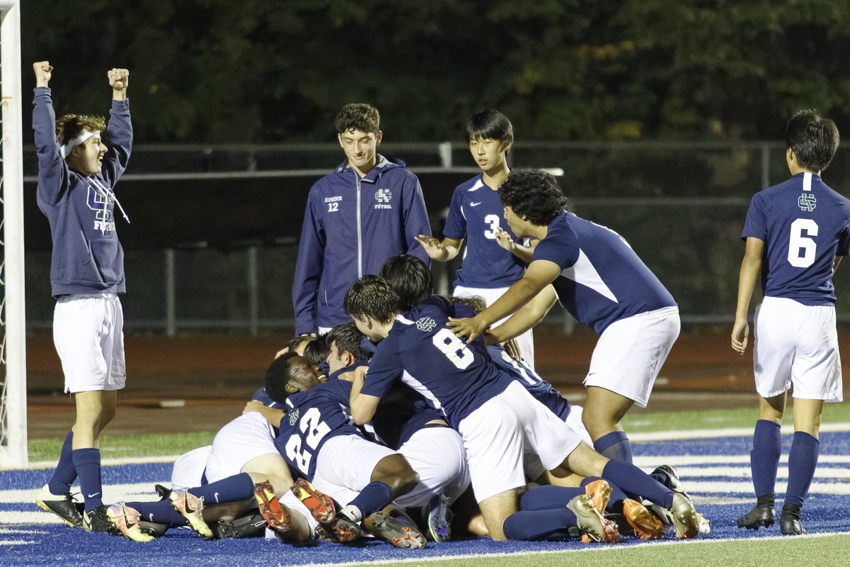 BOYS SOCCER: Our photo gallery from Cranbrook vs. De La Salle in the CHSL Bishop Tournament final bit.ly/3mBWfBo