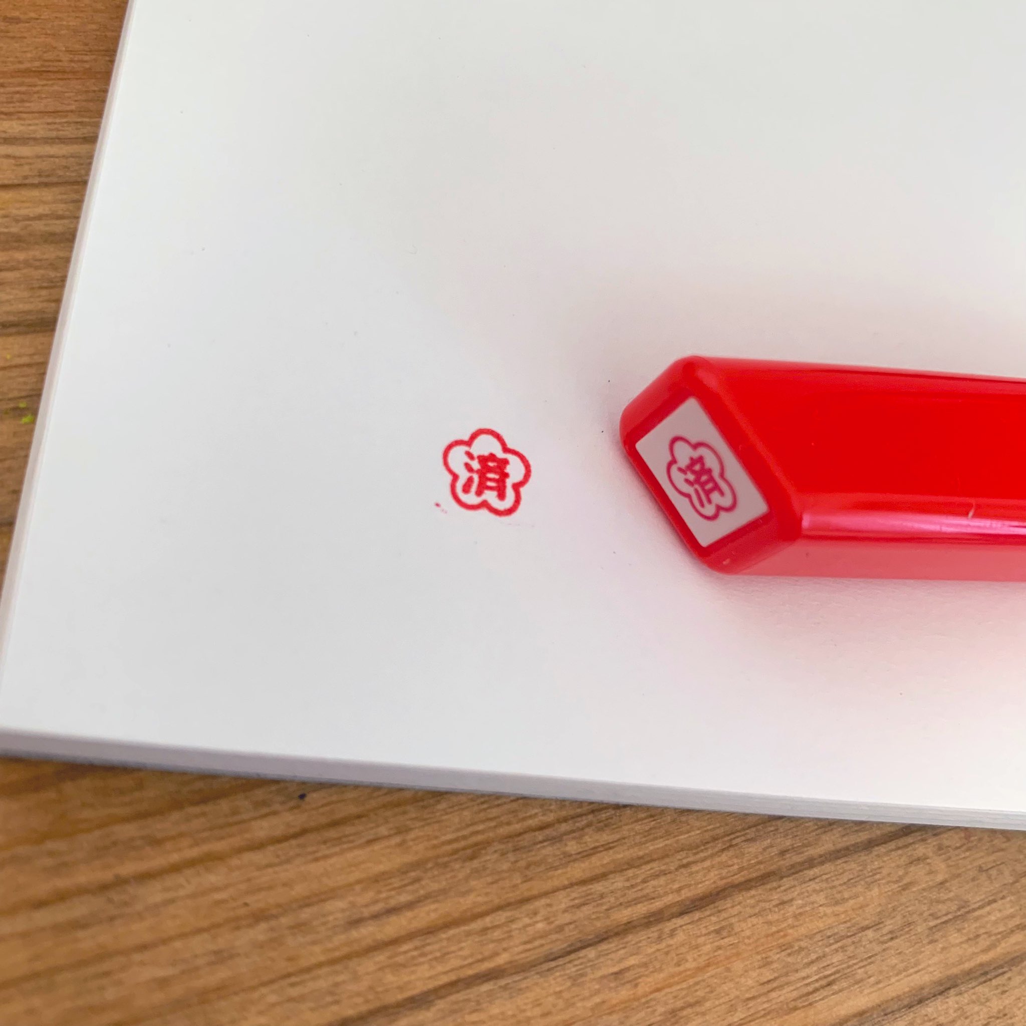 ころりよ 可愛い済スタンプ見つけた カレンダーに書き込んだ締め切りまでに間に合ったやつにポンポン押してる T Co P3ascdk8kh Twitter