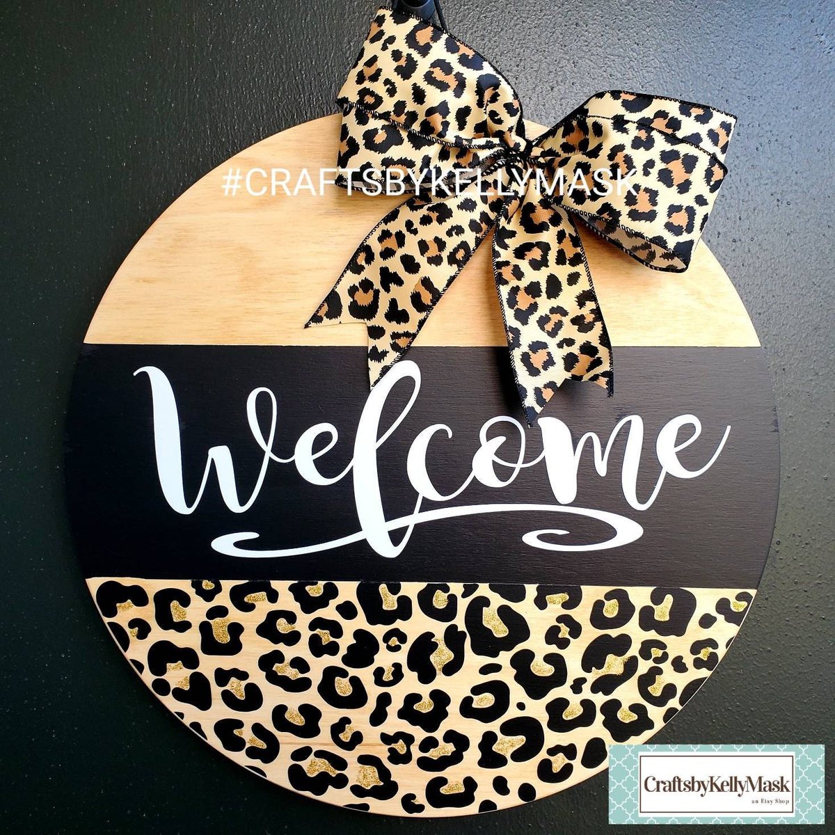 kellysfnp's tweet photo. Excited to share the latest addition to my #etsy shop: Cheetah Leopard Print Door Hanger

#craftsbykellymask #frontdoordecor #cheetahprint #welcome #doorhanger https://t.co/S6u6yLP2RL https://t.co/TzT37w3vcu