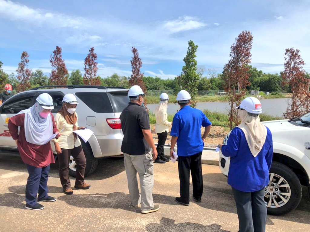 Sesi Audit Penyerahan Skop Kerja Alam Sekitar oleh JKR Caw. Alam Sekitar dan Kecekapan Tenaga bgi projek Pembinaan Poli Besut (Reka &amp; Bina). <a href="/JKRTerengganu/">JKR Terengganu</a> <a href="/JKRMalaysia/">JKR Malaysia</a> <a href="/TeamProjekTrg/">PasukanProjekTrg</a> <a href="/yusufghani200/">تذكرة</a> <a href="/baharuddinali4/">Baharuddin Ali</a> <a href="/Azha_Mustapha/">Azhar Mustapha</a> #PPPT #JKR #KPM @politeknikmsia